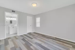 6832 S Palmetto Cir S, Boca Raton, FL 33433 - Photo 10