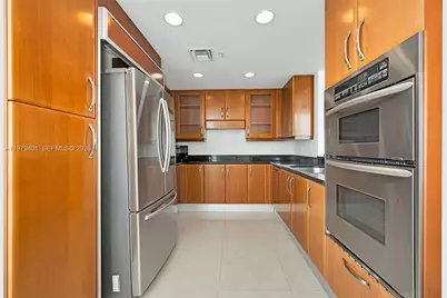 19400 Turnberry Way #932, Aventura, FL 33180 - Photo 4