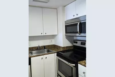770 Claughton Island Dr #911, Miami, FL 33131 - Photo 4
