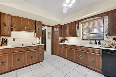 8261 SW 186th St, Cutler Bay, FL 33157 - Photo 20
