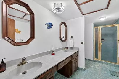 8261 SW 186th St, Cutler Bay, FL 33157 - Photo 32