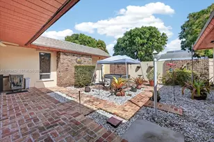 8261 SW 186th St, Cutler Bay, FL 33157 - Photo 48