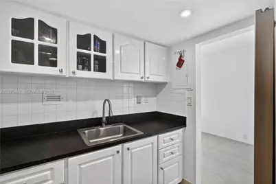 1000 West Ave #923, Miami Beach, FL 33139 - Photo 12