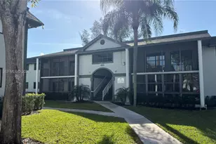 468 NE 206th Ln, Miami, FL 33179 - Photo 1