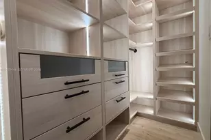 5501 Pine Tree Dr, Miami Beach, FL 33140 - Photo 40