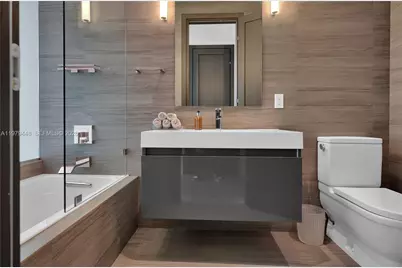 5501 Pine Tree Dr, Miami Beach, FL 33140 - Photo 50