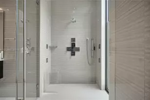 5501 Pine Tree Dr, Miami Beach, FL 33140 - Photo 54