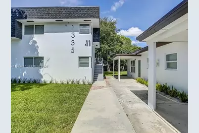 1335 NE 5th Ave #7, Fort Lauderdale, FL 33304 - Photo 2