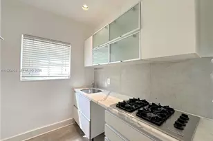 840 10th St, Miami Beach, FL 33139 - Photo 6