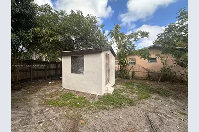 1361 NW 59th St, Miami, FL 33142 - Photo 20
