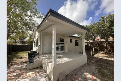 1361 NW 59th St, Miami, FL 33142 - Photo 16