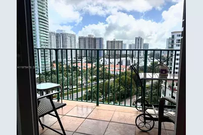 20000 E Country Club Dr #1107, Aventura, FL 33180 - Photo 10