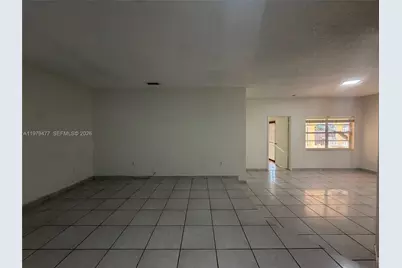 1090 NW 128th Ct, Miami, FL 33182 - Photo 8