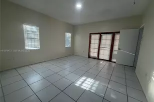 1090 NW 128th Ct, Miami, FL 33182 - Photo 24