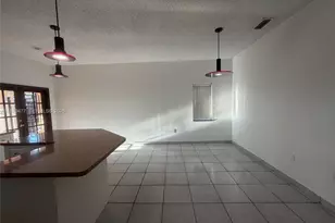 1090 NW 128th Ct, Miami, FL 33182 - Photo 12