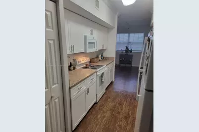 11700 SW 2 #13307, Pembroke Pines, FL 33025 - Photo 14