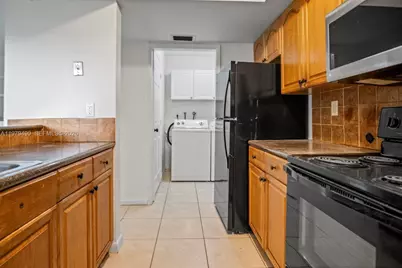 6252 Highland Ct, North Lauderdale, FL 33068 - Photo 10