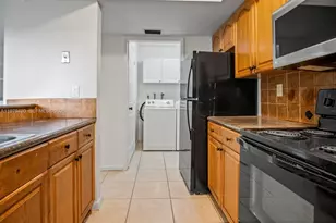 6252 Highland Ct, North Lauderdale, FL 33068 - Photo 10