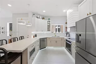 1166 SW 158th Way, Pembroke Pines, FL 33027 - Photo 8