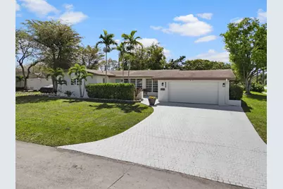 8620 SW 185th Ter, Cutler Bay, FL 33157 - Photo 2