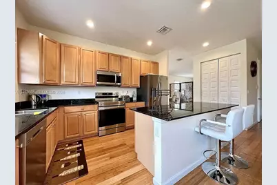 965 NE 193rd Ter #965, Miami, FL 33179 - Photo 4