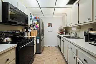 13255 SW 7th Ct, Pembroke Pines, FL 33027 - Photo 12