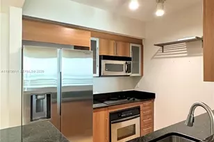 325 S Biscayne Blvd, Miami, FL 33131 - Photo 8