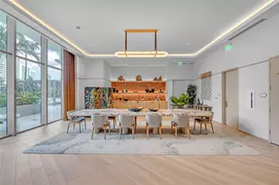 77 SE 5th St, Miami, FL 33131 - Photo 28