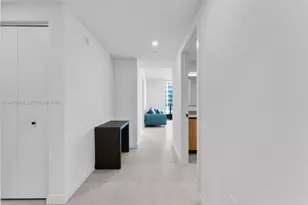 121 NE 5th St, Miami, FL 33132 - Photo 10