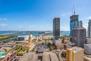 121 NE 5th St, Miami, FL 33132 - Photo 28