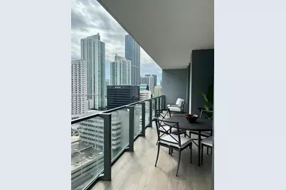 68 SE 6th St #1403, Miami, FL 33131 - Photo 22