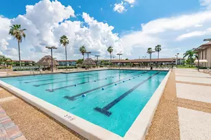 800 SW 131st Ave, Pembroke Pines, FL 33027 - Photo 14