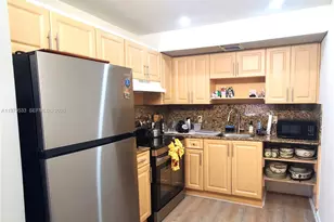 800 SW 131st Ave, Pembroke Pines, FL 33027 - Photo 6