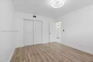 7150 SW 5th Ct, Pembroke Pines, FL 33023 - Photo 16