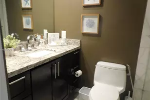 5401 Collins Ave, Miami Beach, FL 33140 - Photo 16