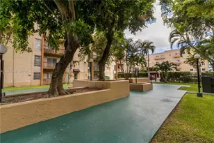 4855 NW 7th St, Miami, FL 33126 - Photo 16