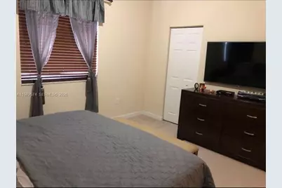 3203 SE 6th St, Homestead, FL 33033 - Photo 8