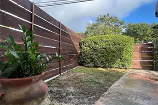 2421 SW 26th Terrace, Miami, FL 33133 - Photo 10