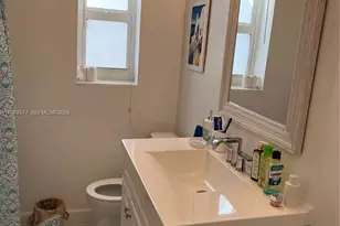 6910 Rue Notre Dame, Miami Beach, FL 33141 - Photo 22