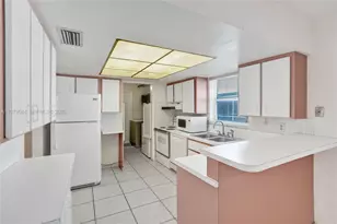 19830 SW 92nd Ave, Cutler Bay, FL 33157 - Photo 2