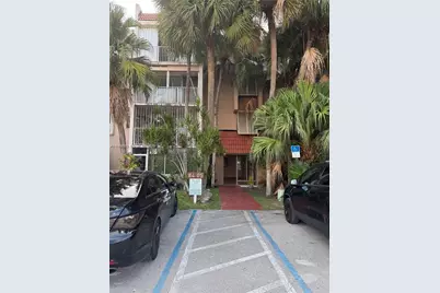8405 NW 8th St #304, Miami, FL 33126 - Photo 4