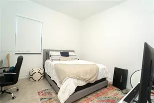 11826 SW 13th Ct, Pembroke Pines, FL 33025 - Photo 32