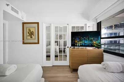 5225 Collins Ave #1214, Miami Beach, FL 33140 - Photo 28
