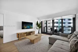 5225 Collins Ave, Miami Beach, FL 33140 - Photo 10