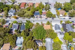 98 NE 70th St, Miami, FL 33138 - Photo 18