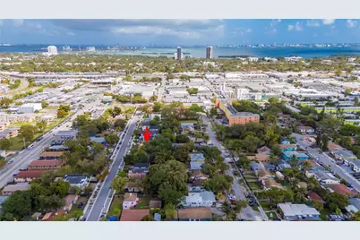 98 NE 70th St, Miami, FL 33138 - Photo 14