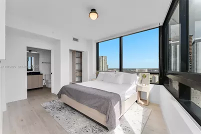 225 N Miami Ave #3201, Miami, FL 33132 - Photo 16