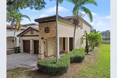 363 NE 25th Ter, Homestead, FL 33033 - Photo 4