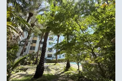 2445 Lake Pancoast Dr #7, Miami Beach, FL 33140 - Photo 32