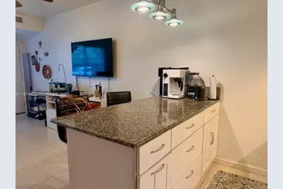 2445 Lake Pancoast Dr #7, Miami Beach, FL 33140 - Photo 12